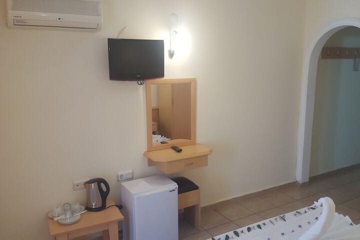 Room 7 of 51