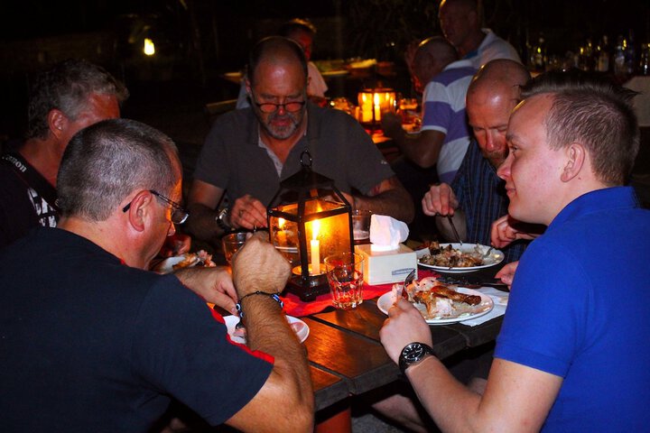 Dining 45 of 87