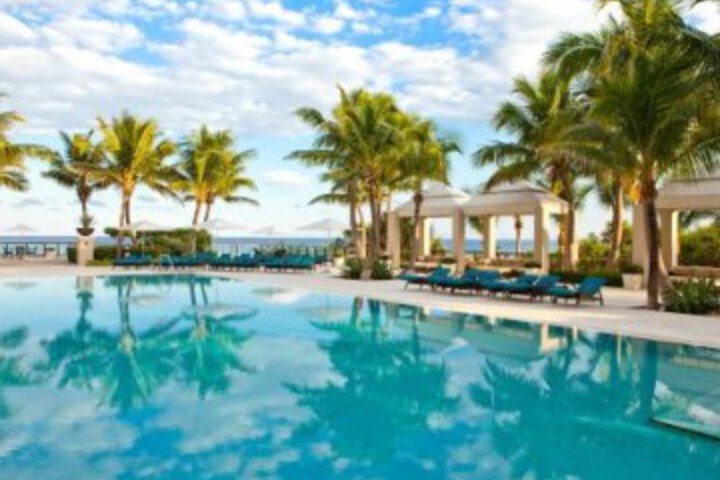 Exterior of Ritz Carlton Luxurious Residence on Singer Island