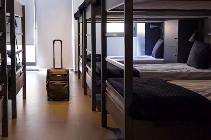 Room 10 of 42