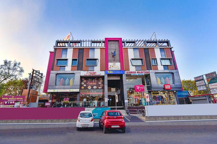 FabHotel Prime Shaily Royal