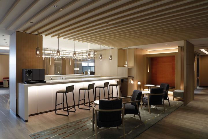 Lounge 138 of 160