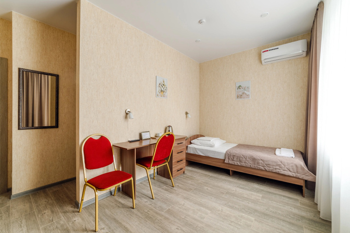 Room 21 of 50