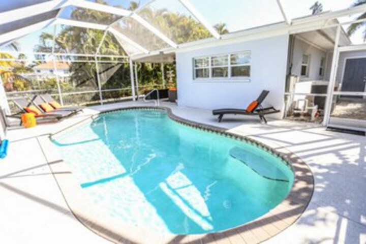 Pool 20 of 36
