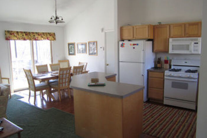 Room 8 of 9