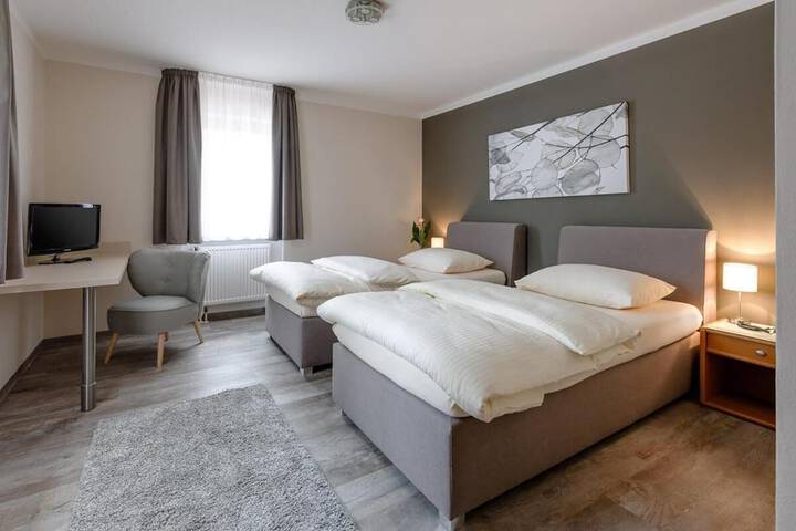 Room 10 of 31