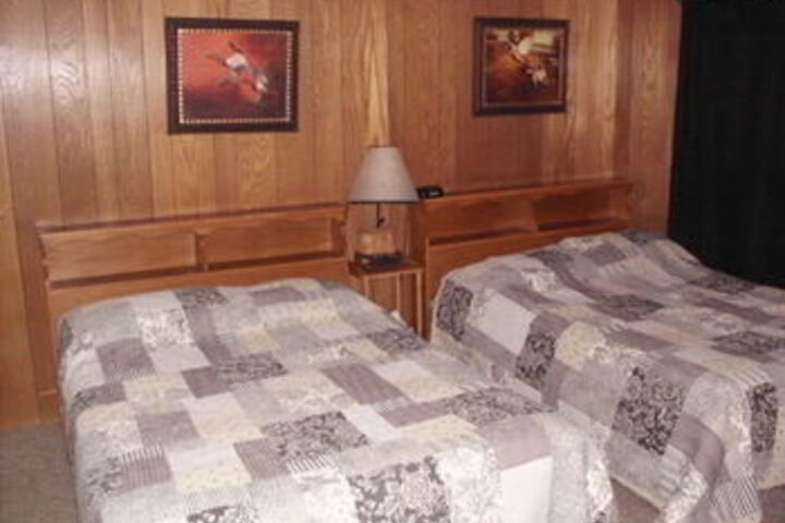 Room 7 of 12