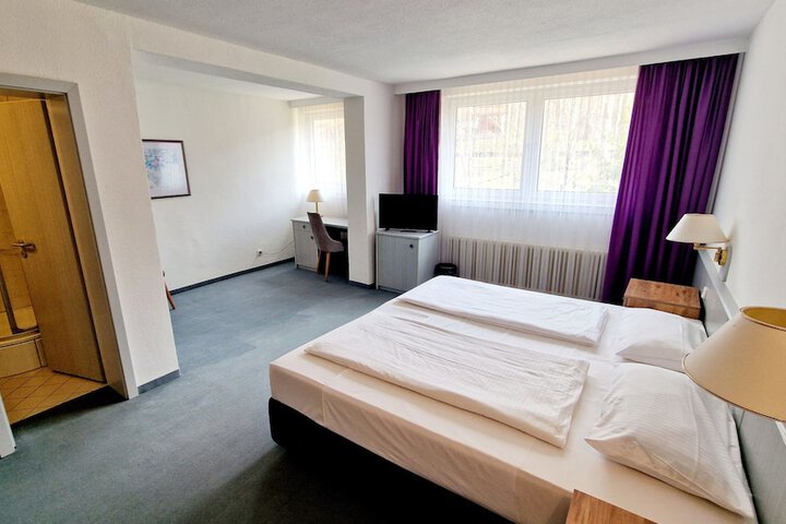 Room 3 of 17