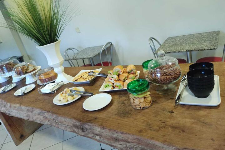 Breakfast/Coffee Service 58 of 61