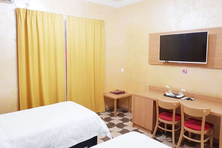 Room 10 of 23