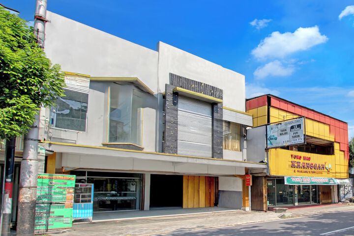 Hotel O Near Tugu Yogyakarta 1 formerly Crown Residence