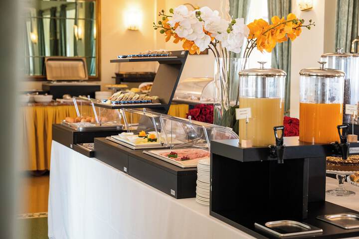 Breakfast/Coffee Service 43 of 65