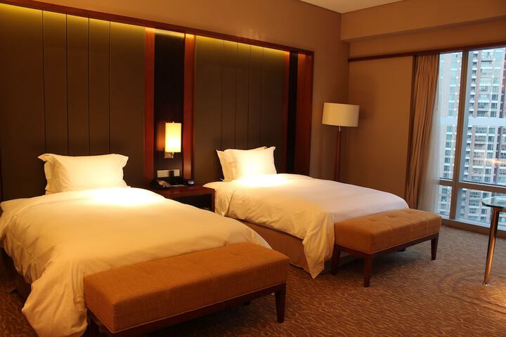 Room 10 of 71