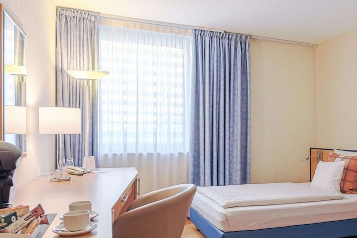 Room 29 of 105
