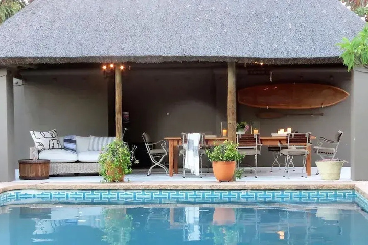 Pool 10 of 10