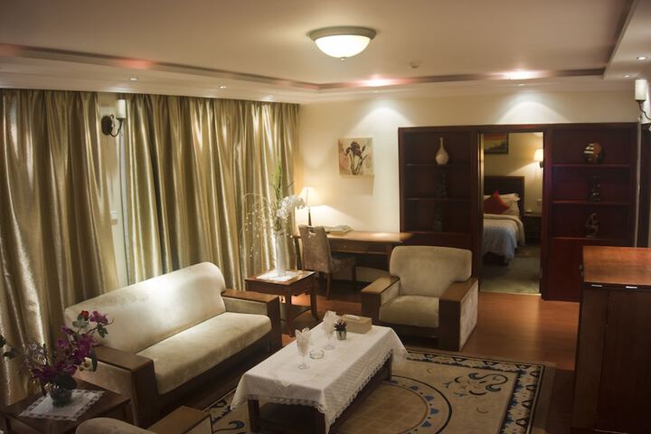 Room 14 of 50