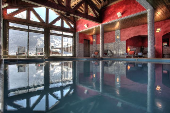 Pool Hotel