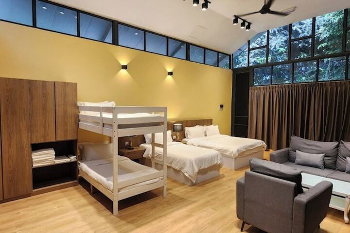 Room 2 of 36