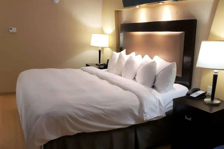 Room 3 of 12