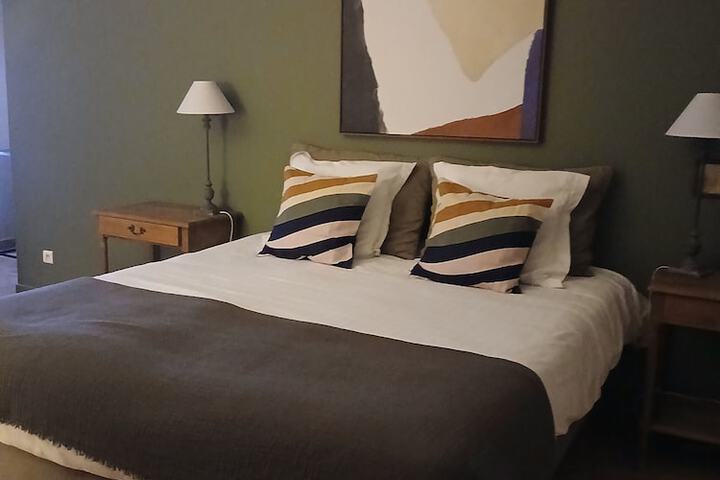 Room 25 of 61