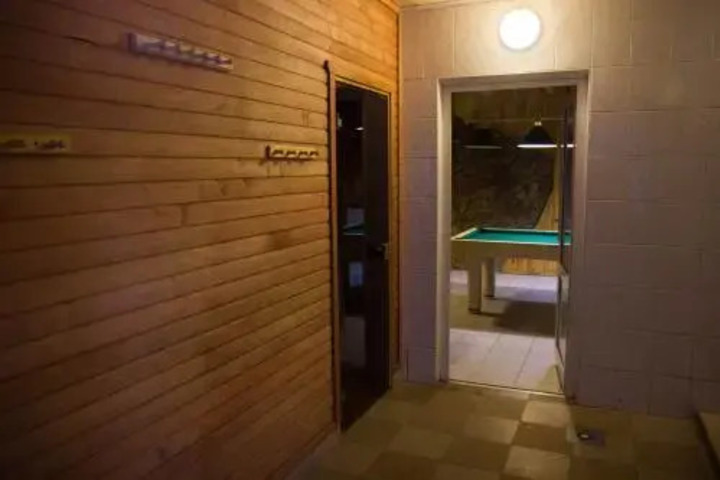 Room 16 of 36