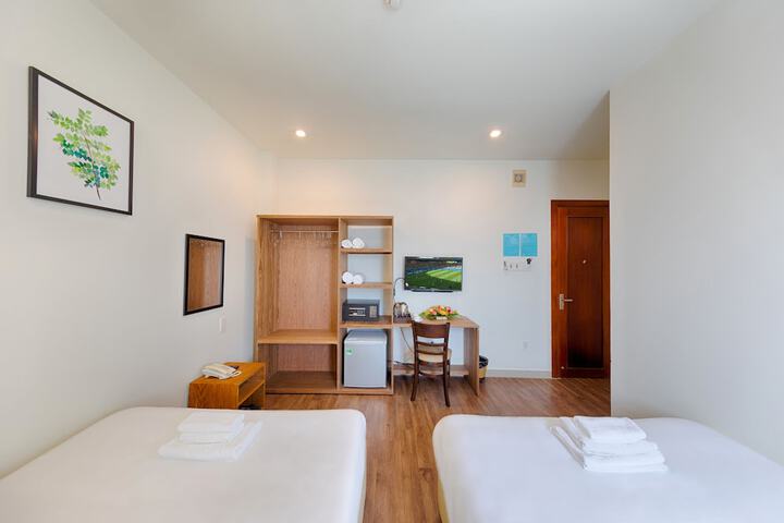 Room 2 of 22