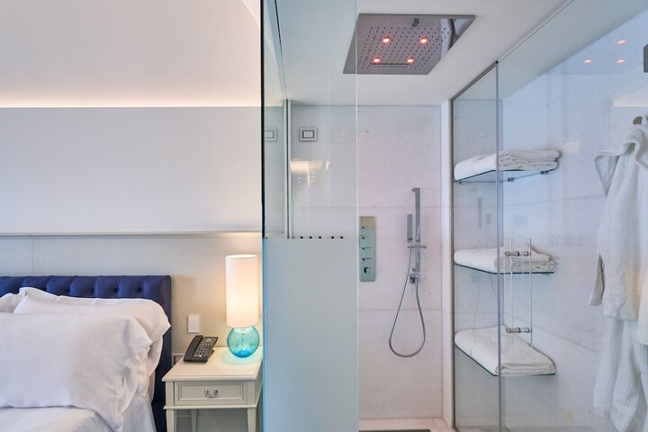 Room 49 of 73