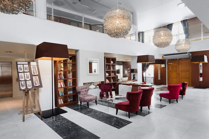 Lobby sitting area