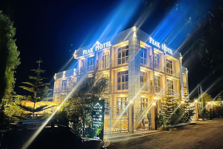 PEAK HOTEL