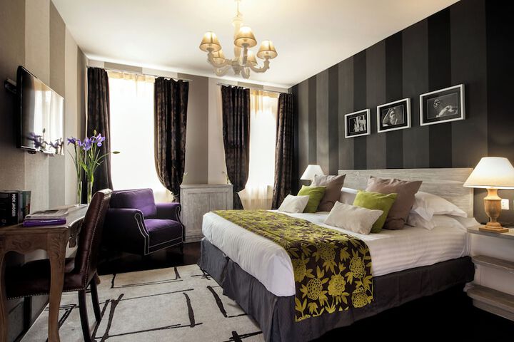 Room 50 of 108