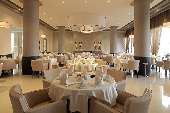 Dining 86 of 111