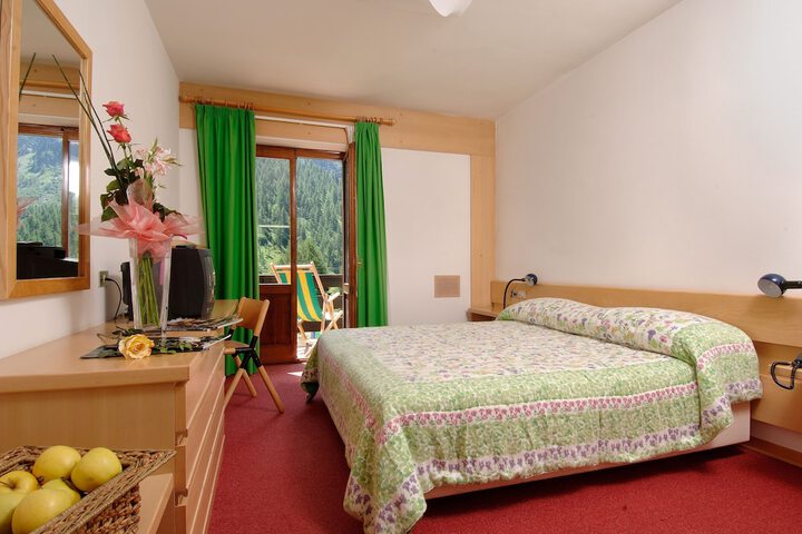 Room 8 of 47