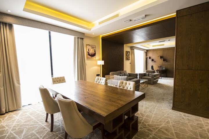 Room 12 of 86