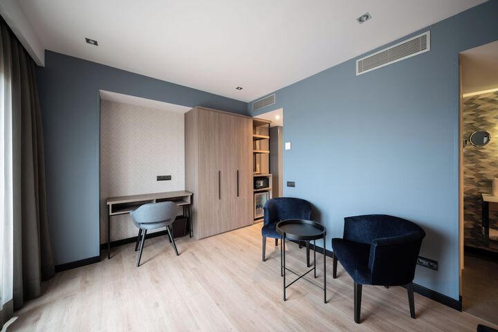 Room 25 of 66