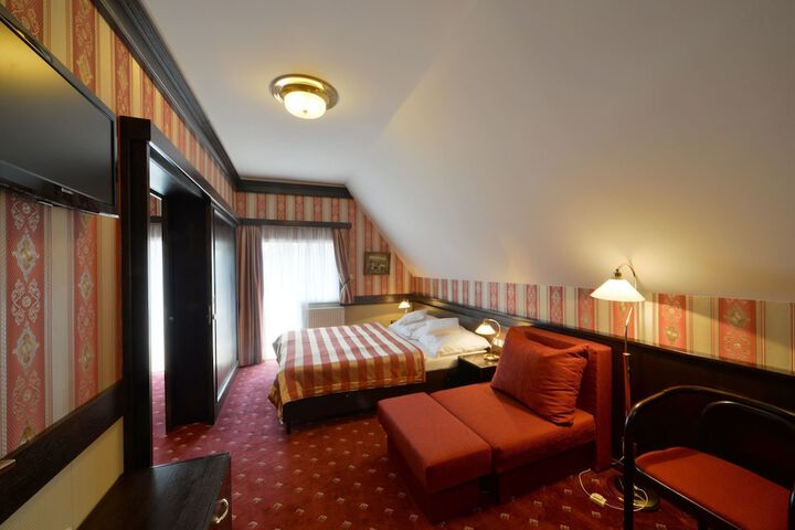 Room 17 of 145