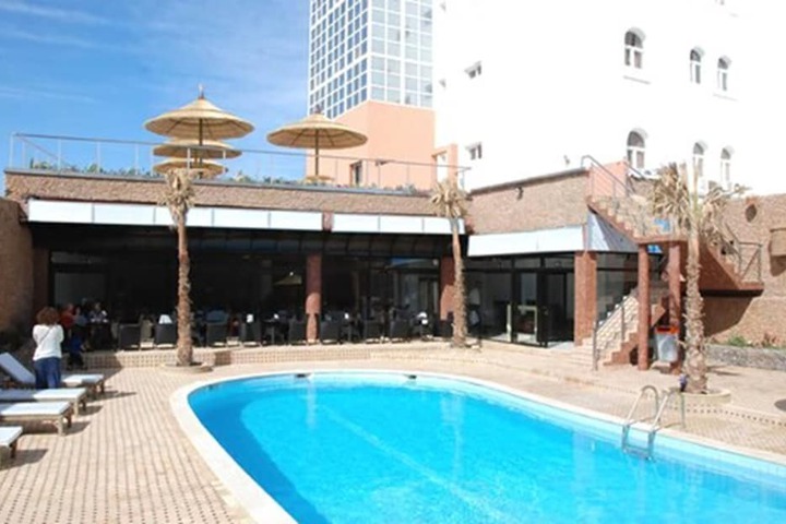 Pool Hotel