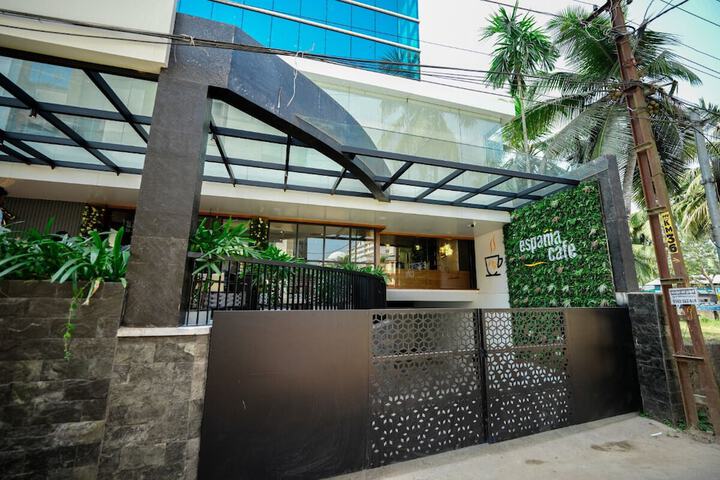 Hotel 52 of 53