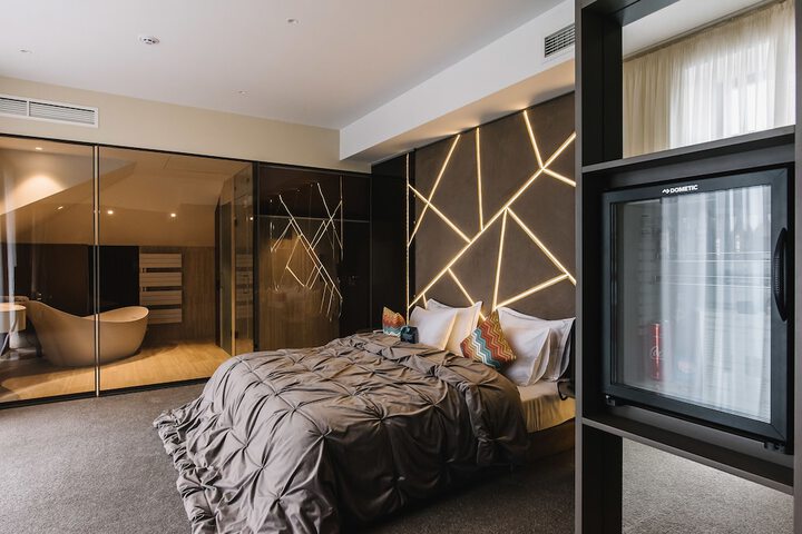 Room 43 of 112