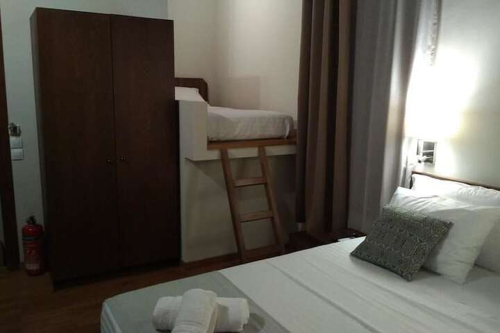 Room 7 of 68