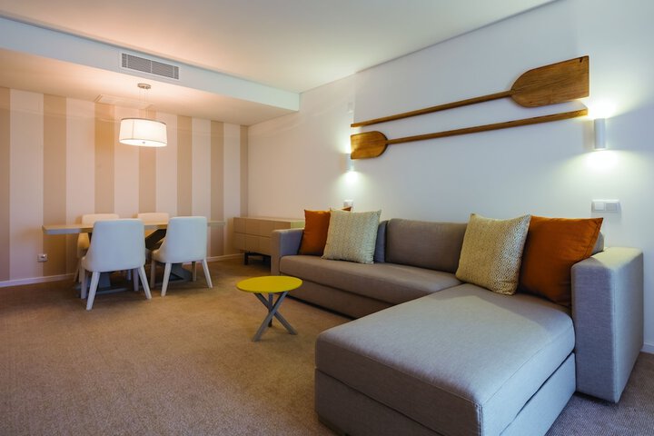 Room 42 of 128