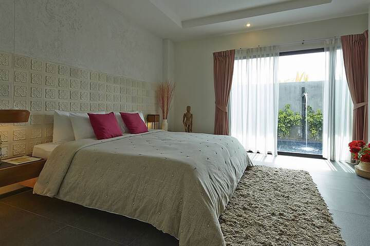 Room 25 of 52