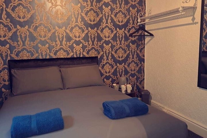 Room 13 of 39