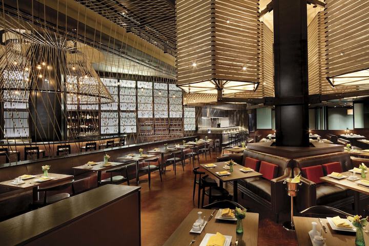 Dining 74 of 110