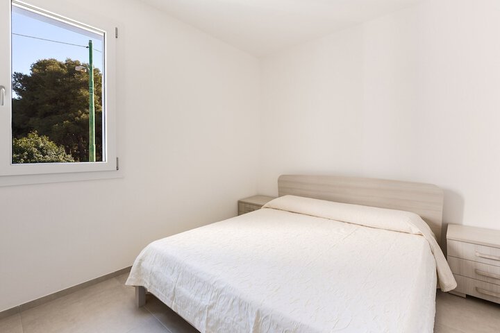 Room 4 of 14