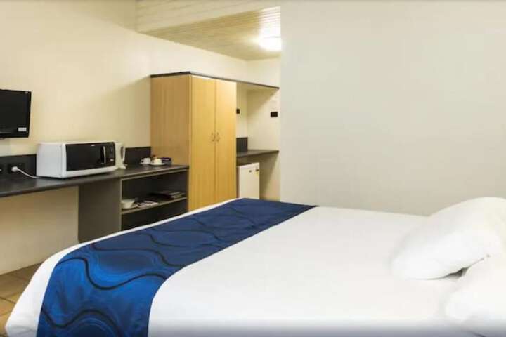 Room 9 of 35