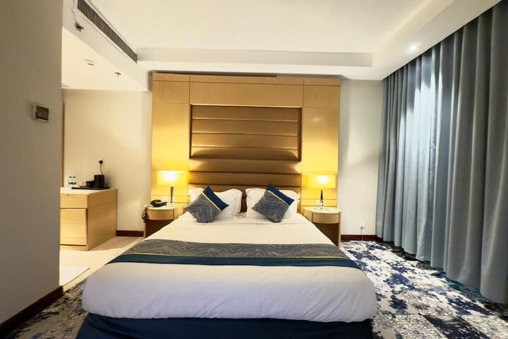 Room 18 of 40