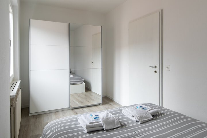 Room 4 of 47