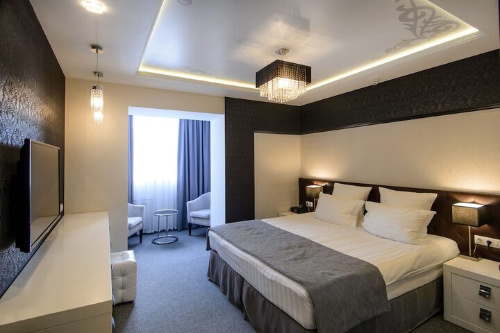 Room 25 of 37