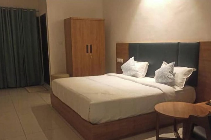 Room 2 of 13