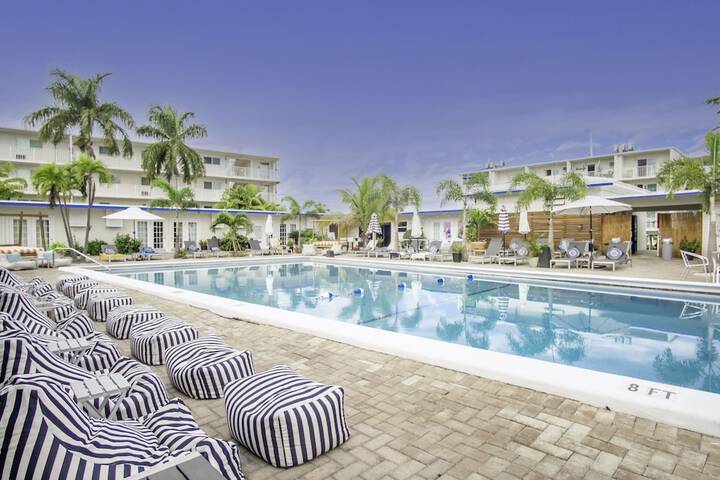 Pool 54 of 142